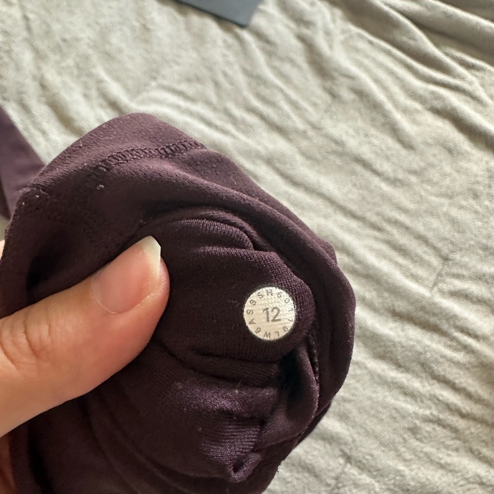 Lululemon maroon crop leggings - Picture 2 of 3